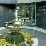 Wislane Tarasy 2 0 Modern Space By Bookinghost *