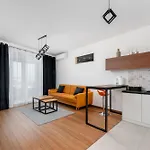 Wislane Tarasy 2 0 Modern Space By Bookinghost 公寓