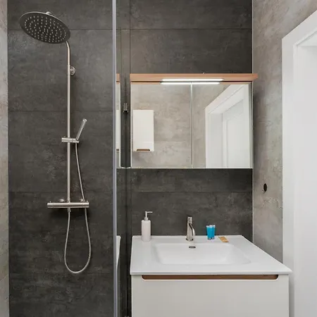 Wislane Tarasy 2 0 Modern Space By Bookinghost *