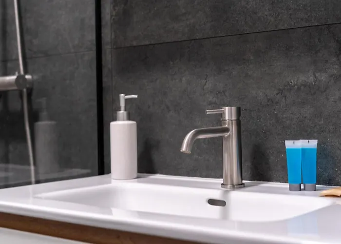 Wislane Tarasy 2 0 Modern Space By Bookinghost كراكوفيا